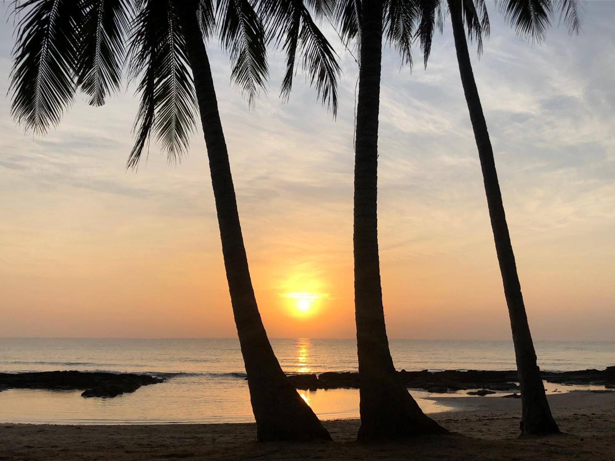 Surya Beach Resort Palawan Aborlan Екстер'єр фото